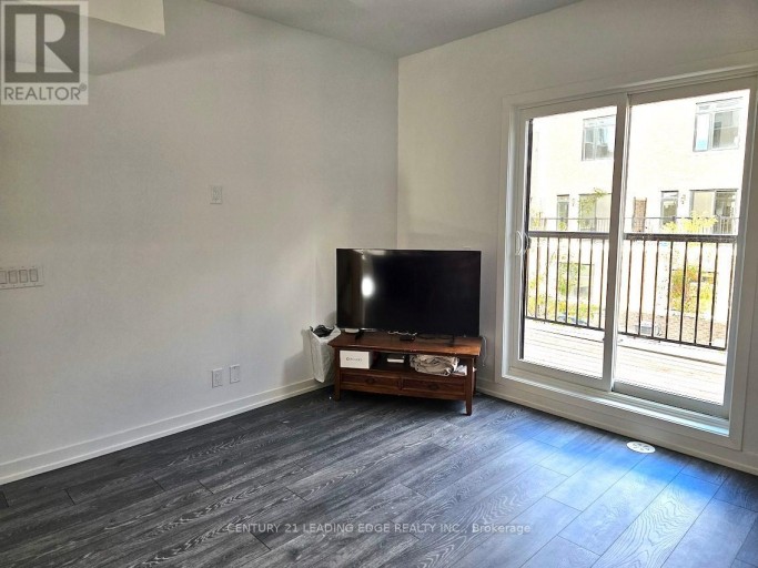 ROOM 1 - 10 SPRUCE PINES CRESCENT, Toronto (Victoria Village), Ontario, M4A1C5