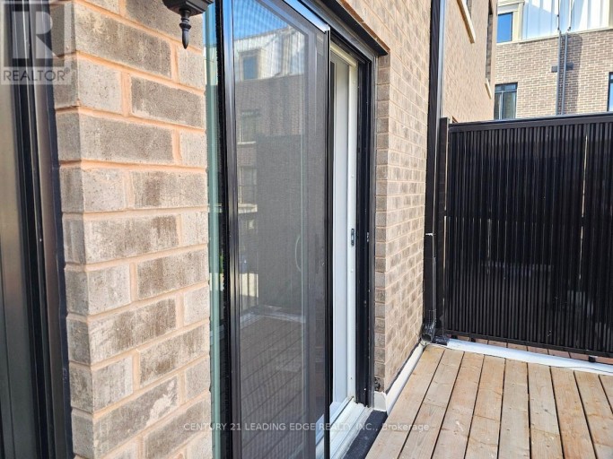 ROOM 1 - 10 SPRUCE PINES CRESCENT, Toronto (Victoria Village), Ontario, M4A1C5