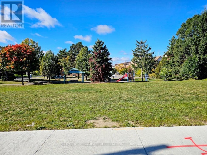 ROOM 1 - 10 SPRUCE PINES CRESCENT, Toronto (Victoria Village), Ontario, M4A1C5