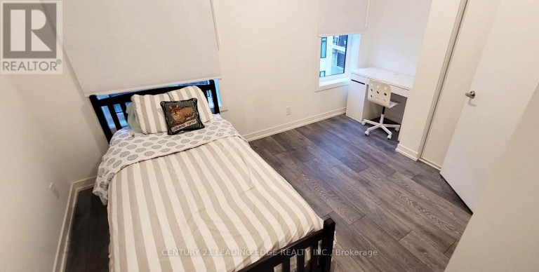 ROOM 1 - 10 SPRUCE PINES CRESCENT, Toronto (Victoria Village), Ontario, M4A1C5
