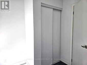ROOM 1 - 10 SPRUCE PINES CRESCENT Toronto (Victoria Village) Ontario photo 5