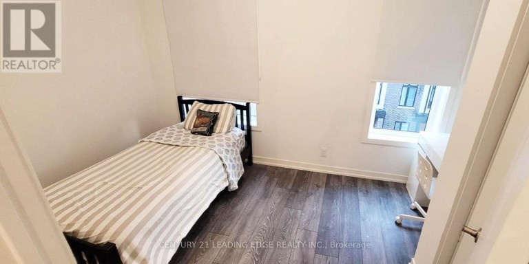 ROOM 1 - 10 SPRUCE PINES CRESCENT, Toronto (Victoria Village), Ontario, M4A1C5