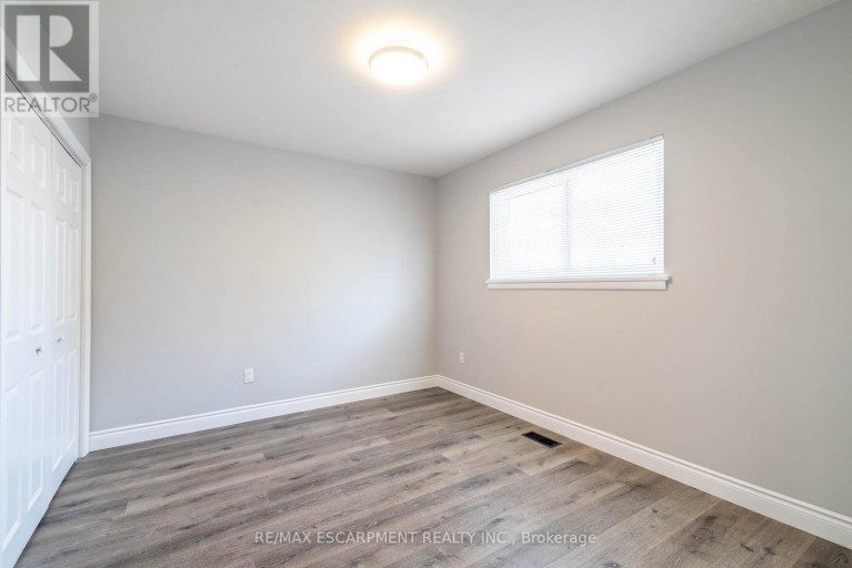 1 - 196 UPPER PARADISE ROAD, Hamilton (Westcliffe), Ontario, L9C5B9