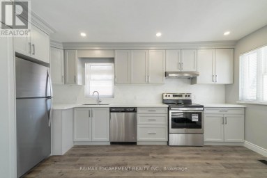 1 - 196 UPPER PARADISE ROAD Hamilton (Westcliffe) Ontario photo 3