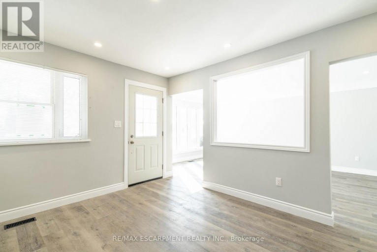 1 - 196 UPPER PARADISE ROAD, Hamilton (Westcliffe), Ontario, L9C5B9