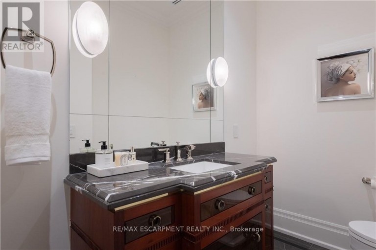PH1 - 300 RANDALL STREET, Oakville (OO Old Oakville), Ontario, L6J0G2