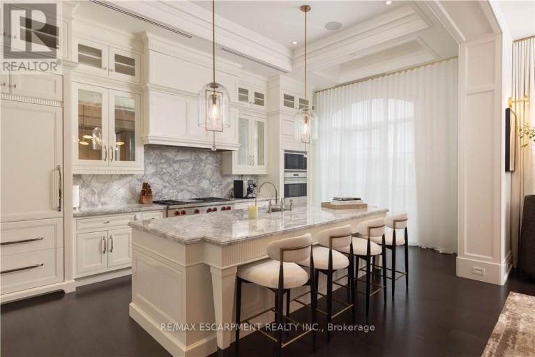 PH1 - 300 RANDALL STREET, Oakville (OO Old Oakville), Ontario, L6J0G2