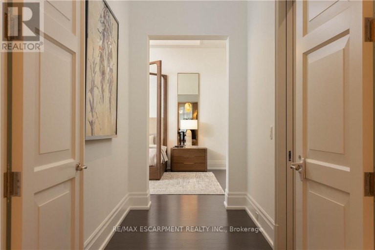 PH1 - 300 RANDALL STREET, Oakville (OO Old Oakville), Ontario, L6J0G2