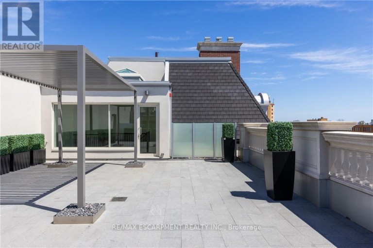 PH1 - 300 RANDALL STREET, Oakville (OO Old Oakville), Ontario, L6J0G2