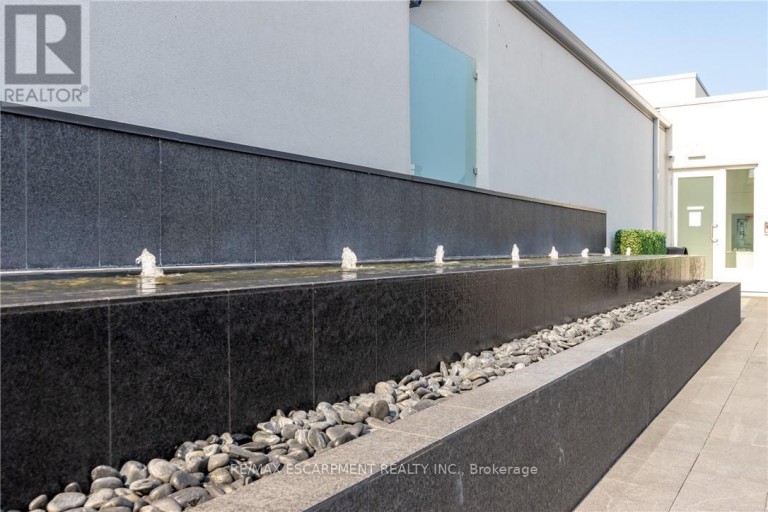 PH1 - 300 RANDALL STREET, Oakville (OO Old Oakville), Ontario, L6J0G2