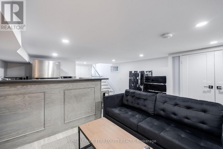 BSMT - 668 INDIAN ROAD, Toronto (High Park North), Ontario, M6P2C9