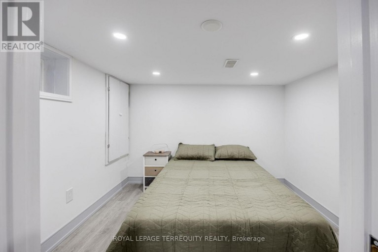 BSMT - 668 INDIAN ROAD, Toronto (High Park North), Ontario, M6P2C9