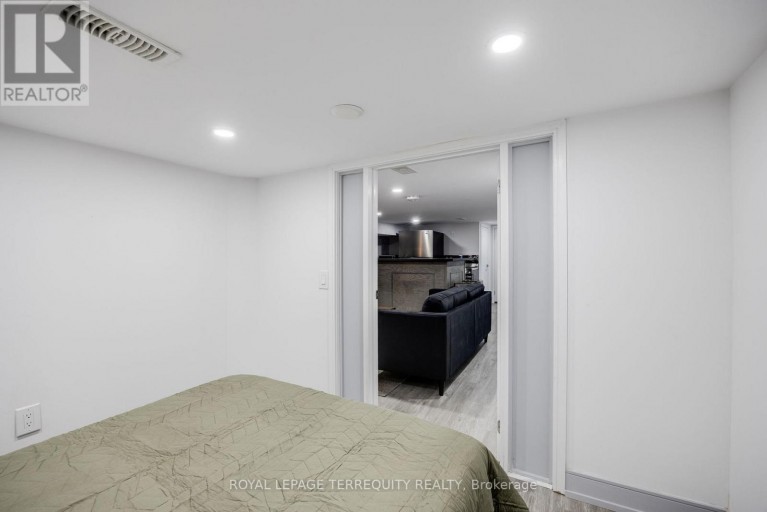 BSMT - 668 INDIAN ROAD, Toronto (High Park North), Ontario, M6P2C9