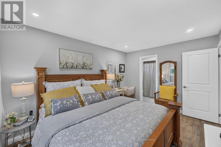 49 BELCOURT AVENUE, Barrie (Grove East), Ontario, L4M4E5