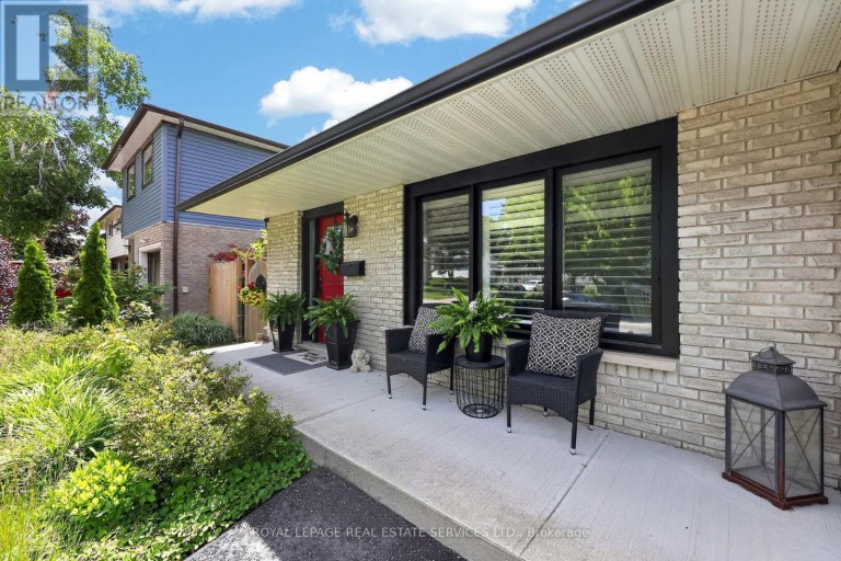 49 BELCOURT AVENUE, Barrie (Grove East), Ontario, L4M4E5