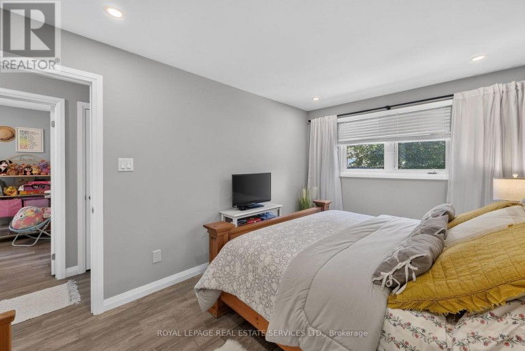 49 BELCOURT AVENUE, Barrie (Grove East), Ontario, L4M4E5