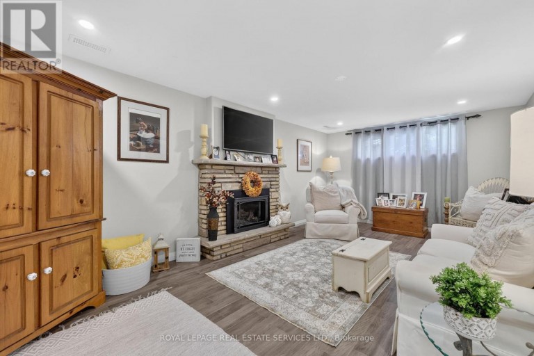 49 BELCOURT AVENUE, Barrie (Grove East), Ontario, L4M4E5