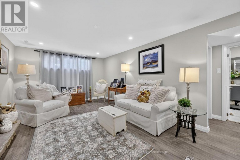 49 BELCOURT AVENUE, Barrie (Grove East), Ontario, L4M4E5