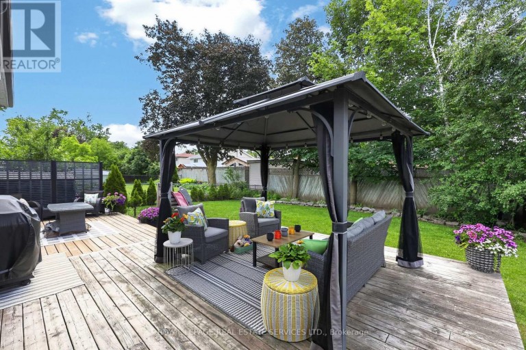 49 BELCOURT AVENUE, Barrie (Grove East), Ontario, L4M4E5