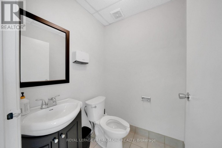 29 - 1 WHITMORE ROAD, Vaughan (Pine Valley Business Park), Ontario, L4L8G4
