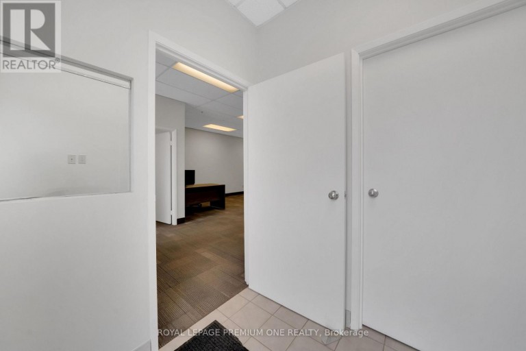 29 - 1 WHITMORE ROAD, Vaughan (Pine Valley Business Park), Ontario, L4L8G4