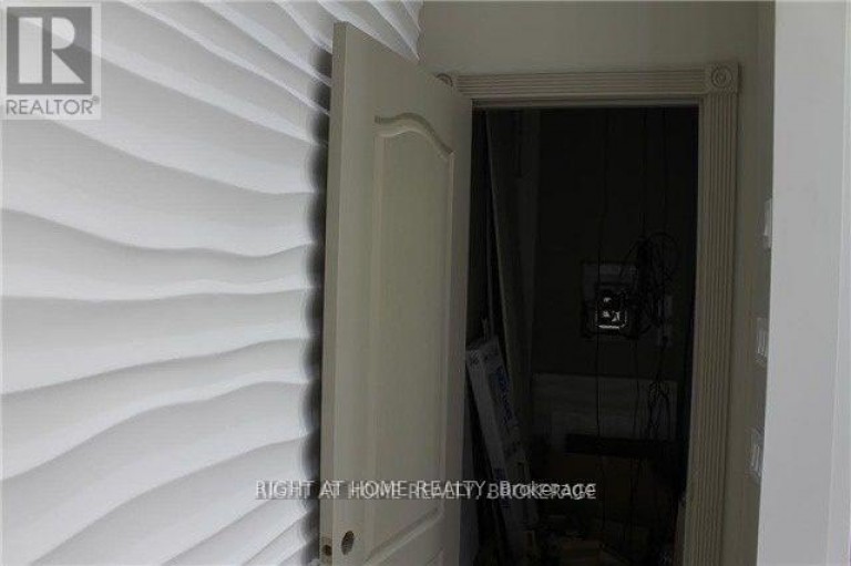 369 - 7250 KEELE STREET, Vaughan (Concord), Ontario, L4K1Z8