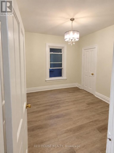 B - 323 WOOLWICH STREET, Guelph (Exhibition Park), Ontario, N1H3W4