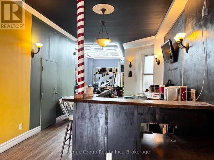 1612 QUEEN STREET W, Toronto (Roncesvalles), Ontario, M6R1A8