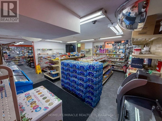 2170 SHEROBEE ROAD, Mississauga (Cooksville), Ontario, L5A3P8
