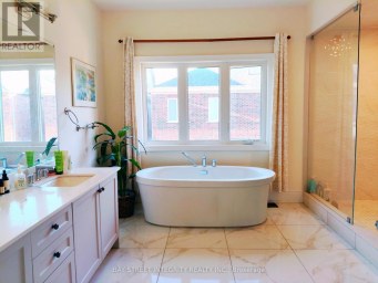 211 HILLSVIEW DRIVE Richmond Hill (Observatory) Ontario photo 15