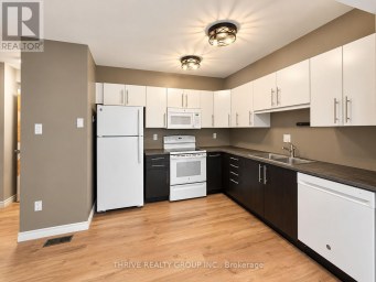 86 - 9 AILSA PLACE London South (South J) Ontario photo 9