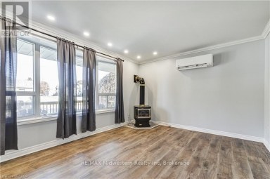 480 CAVAN STREET Minto Ontario photo 12