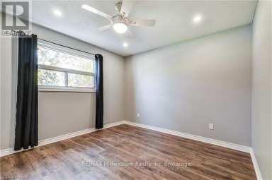 480 CAVAN STREET Minto Ontario photo 33