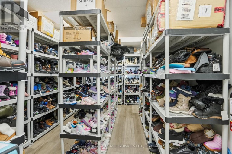 29 - 2155 DUNWIN DRIVE, Mississauga (Erin Mills), Ontario, L5L4M1