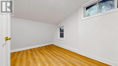 GARDEN SUITE - 8 LAXTON AVENUE Toronto (South Parkdale) Ontario photo 18