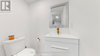 GARDEN SUITE - 8 LAXTON AVENUE Toronto (South Parkdale) Ontario photo 19
