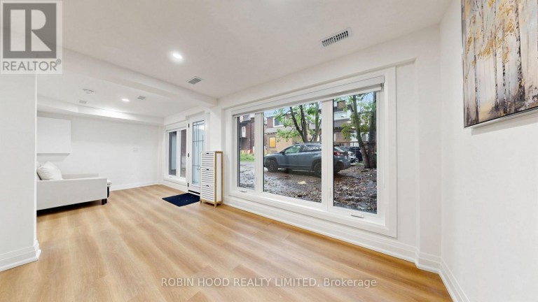 GARDEN SUITE - 8 LAXTON AVENUE, Toronto (South Parkdale), Ontario, M6K1K9