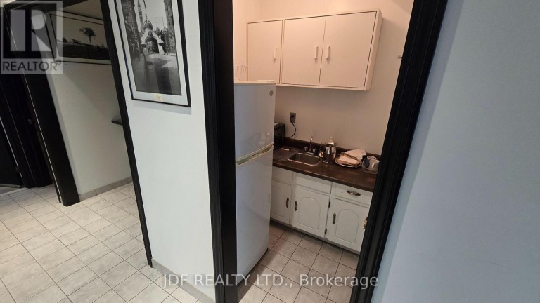 15 - 665 MILLWAY AVENUE, Vaughan (Concord), Ontario, L4K3T8