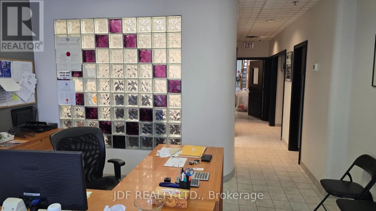 15 - 665 MILLWAY AVENUE, Vaughan (Concord), Ontario, L4K3T8