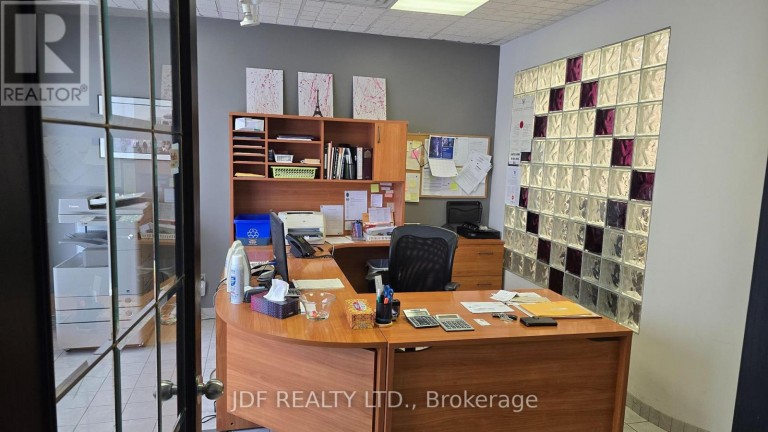 15 - 665 MILLWAY AVENUE, Vaughan (Concord), Ontario, L4K3T8