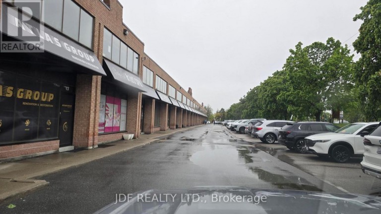 15 - 665 MILLWAY AVENUE, Vaughan (Concord), Ontario, L4K3T8