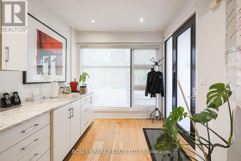 MAIN FLOOR - 973 DOVERCOURT ROAD, Toronto (Dovercourt-Wallace Emerson-Junction), Ontario, M6H2X6