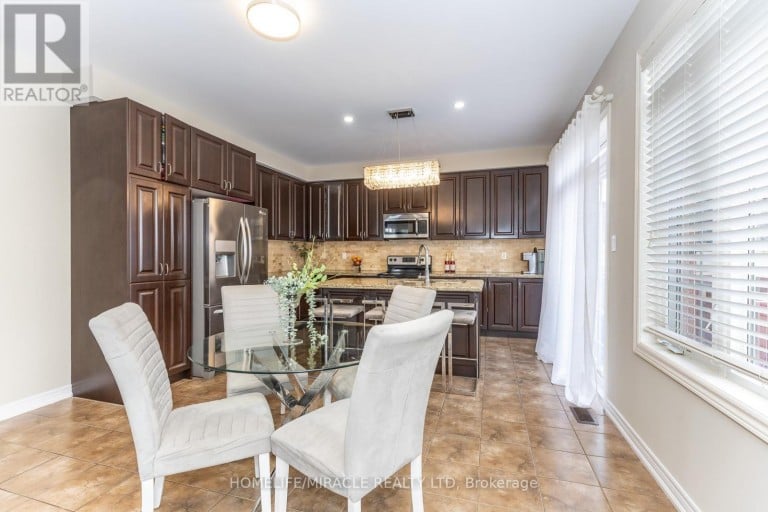 180 BONNIE BRAES DRIVE, Brampton (Credit Valley), Ontario, L6Y5Y7