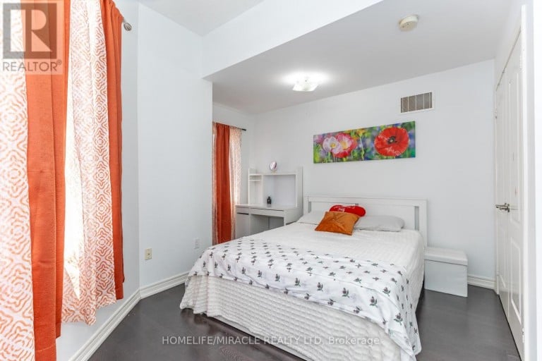 180 BONNIE BRAES DRIVE, Brampton (Credit Valley), Ontario, L6Y5Y7