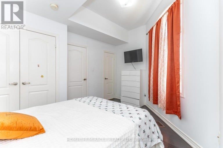 180 BONNIE BRAES DRIVE, Brampton (Credit Valley), Ontario, L6Y5Y7