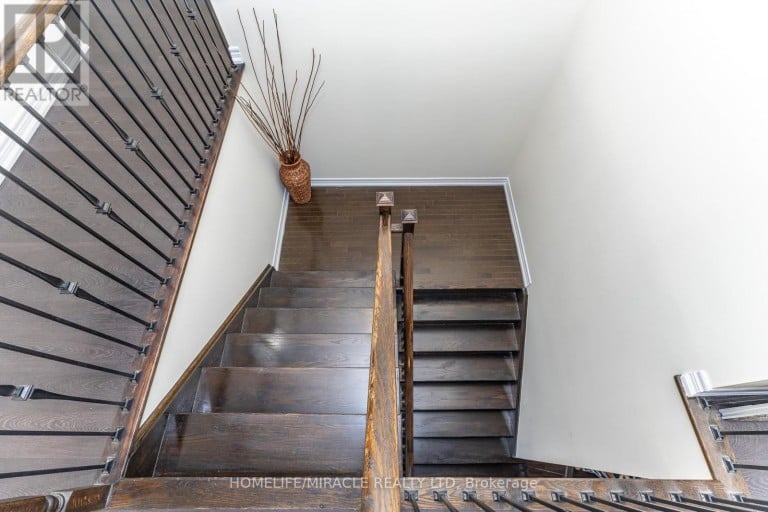 180 BONNIE BRAES DRIVE, Brampton (Credit Valley), Ontario, L6Y5Y7