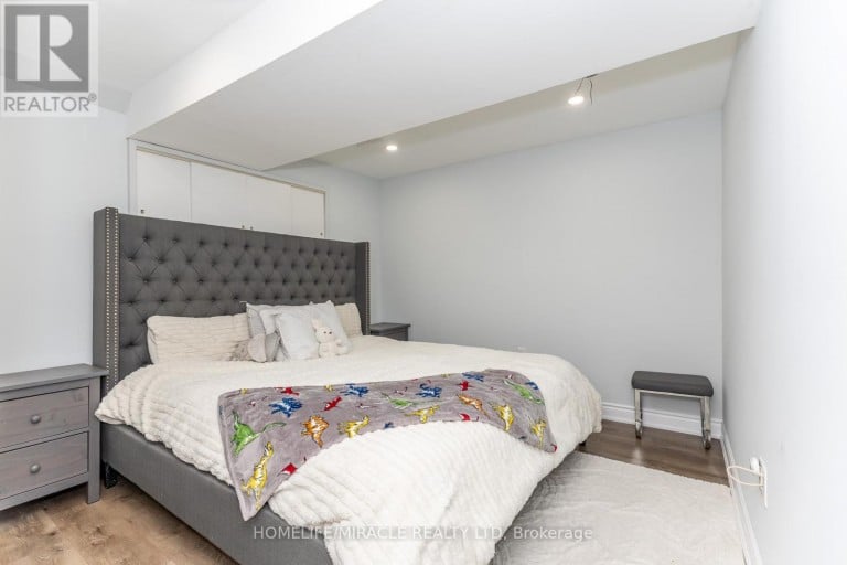 180 BONNIE BRAES DRIVE, Brampton (Credit Valley), Ontario, L6Y5Y7