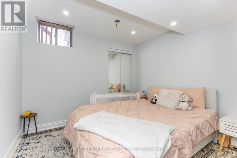 180 BONNIE BRAES DRIVE, Brampton (Credit Valley), Ontario, L6Y5Y7
