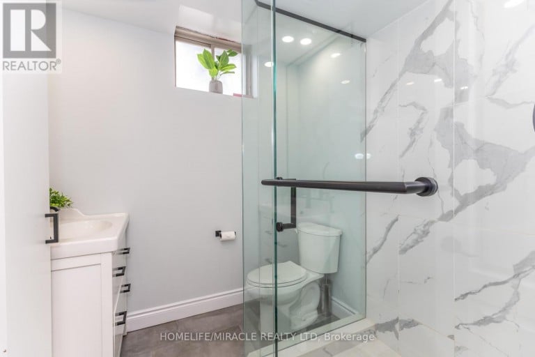 180 BONNIE BRAES DRIVE, Brampton (Credit Valley), Ontario, L6Y5Y7