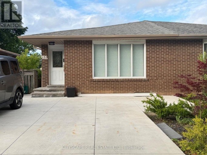UPPER - 135 BONHAM BOULEVARD, Mississauga (Streetsville), Ontario, L5M1C8